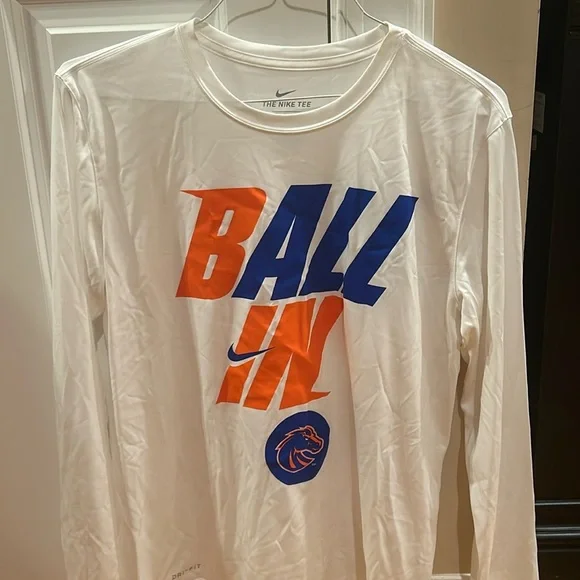 Boise State Men’s Basketball Long Sleeve T Shirt - Picture 1 of 1